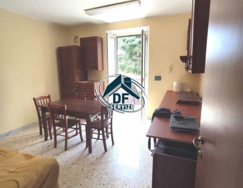 appartamento in vendita a Roma in zona Torre Angela