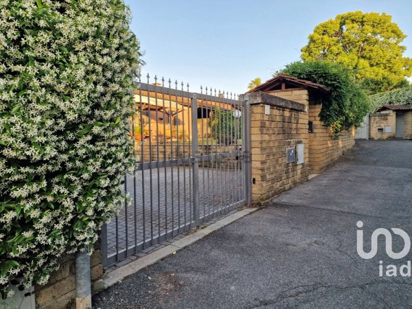 casa indipendente in vendita a Roma in zona EUR