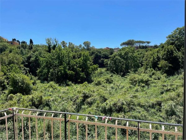 appartamento in vendita a Roma in zona Corviale