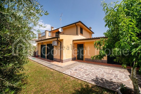 casa indipendente in vendita a Roma in zona Ponte di Nona