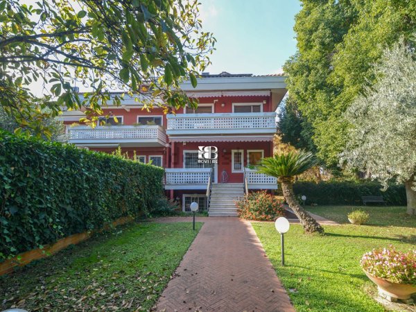 casa indipendente in vendita a Roma in zona Mostacciano