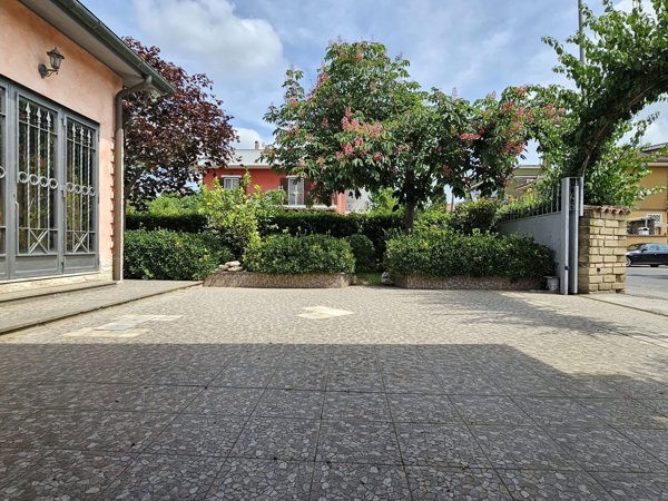 casa indipendente in vendita a Roma
