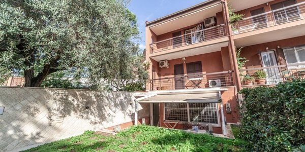 casa indipendente in vendita a Roma in zona Ponte Mammolo