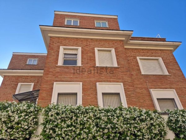 casa indipendente in vendita a Roma