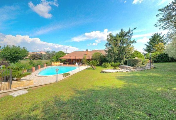 casa indipendente in vendita a Roma in zona La Giustiniana