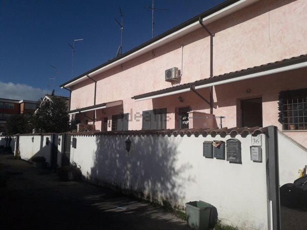 appartamento in vendita a Roma in zona Acilia