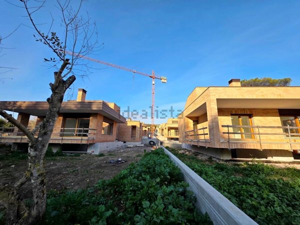 casa indipendente in vendita a Roma in zona Corviale