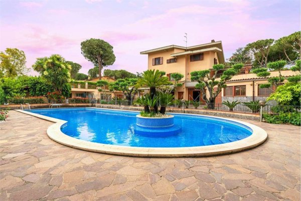 villa in vendita a Roma in zona Aurelio