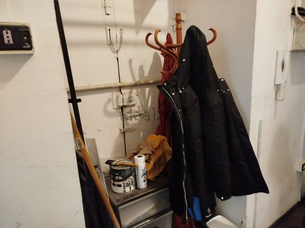 locale commerciale in vendita a Roma in zona Tuscolano