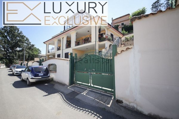 casa indipendente in vendita a Roma in zona Lunghezza