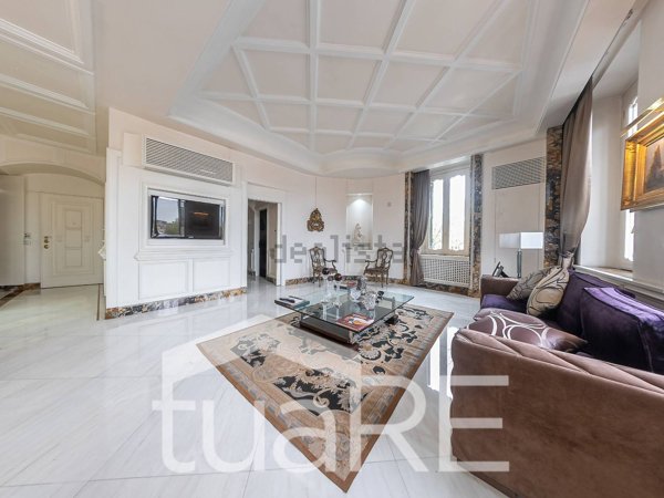 appartamento in vendita a Roma in zona Campo Marzio