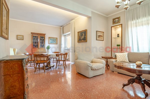 appartamento in vendita a Roma in zona Torre Spaccata