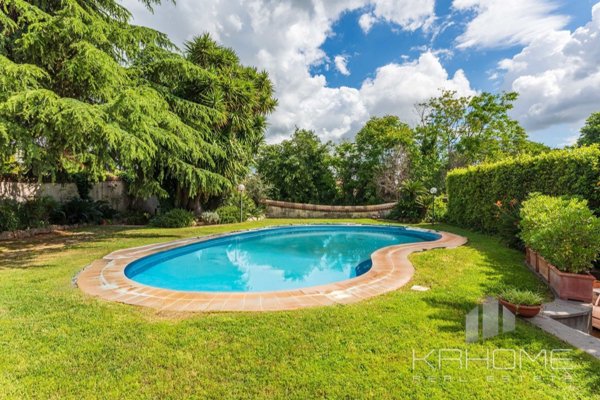 casa indipendente in vendita a Roma in zona Nomentano
