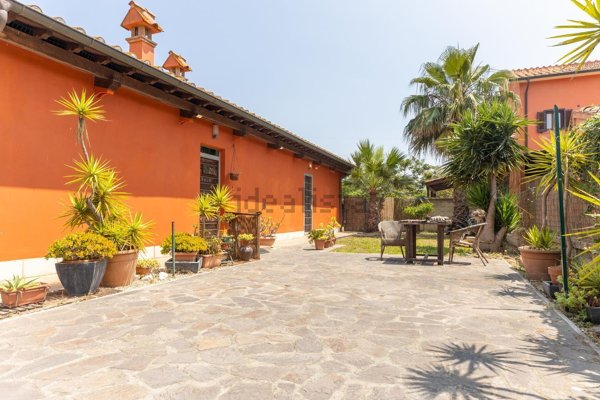 casa indipendente in vendita a Roma in zona Piana del Sole