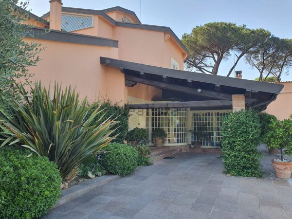 casa indipendente in vendita a Roma in zona Montespaccato