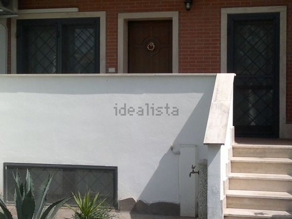casa indipendente in vendita a Roma in zona Infernetto