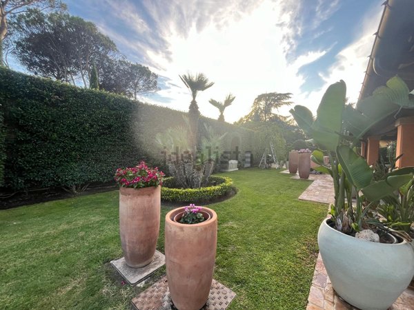 casa indipendente in vendita a Roma in zona Pantan Monastero