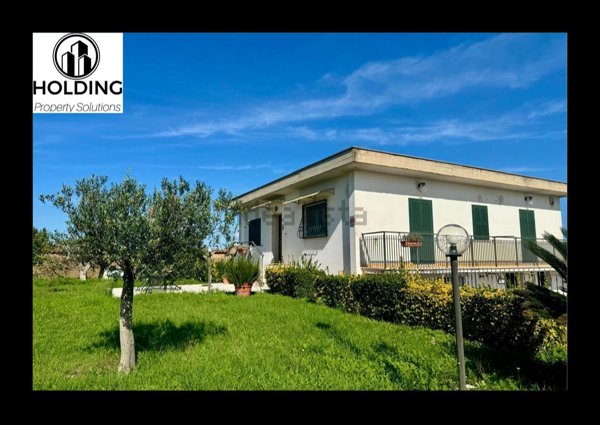 casa indipendente in vendita a Roma in zona Casalotti