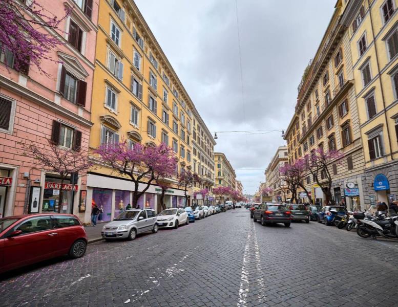 ufficio in vendita a Roma in zona Rione Prati
