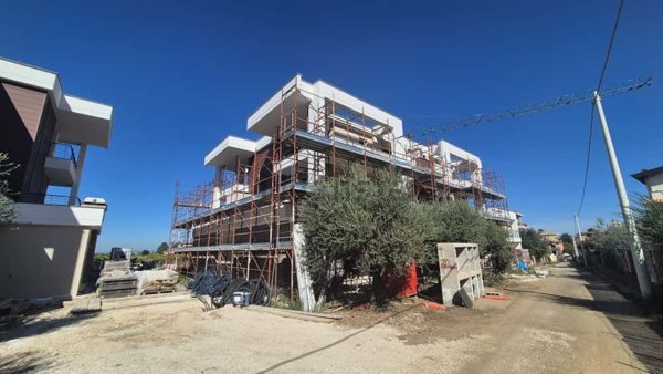 casa indipendente in vendita a Roma in zona Torre Gaia