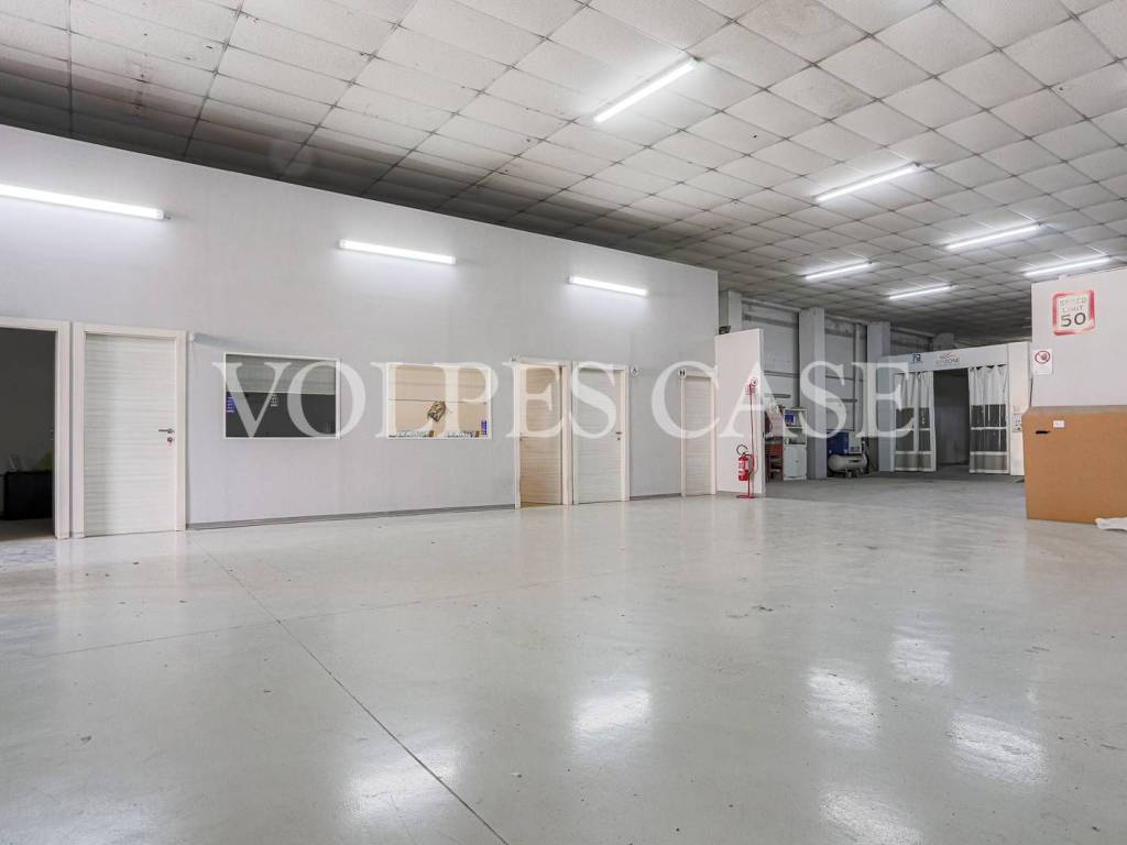 locale commerciale in vendita a Roma in zona Pietralata
