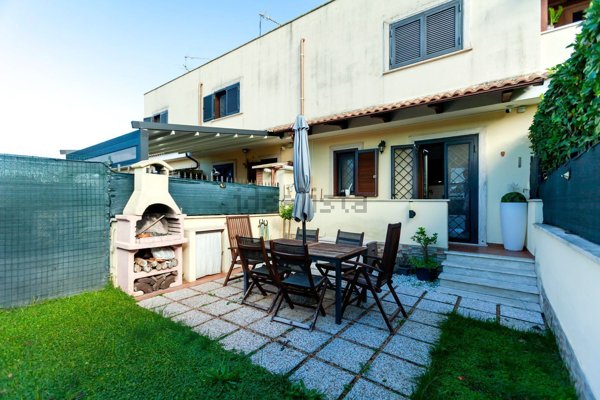 appartamento in vendita a Roma in zona Piana del Sole