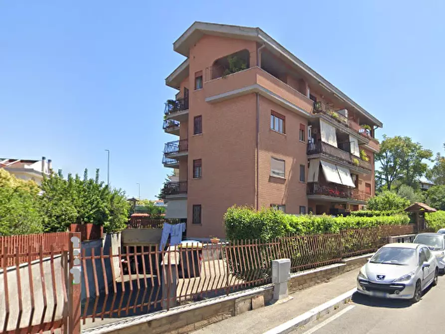 appartamento in vendita a Roma in zona Finocchio