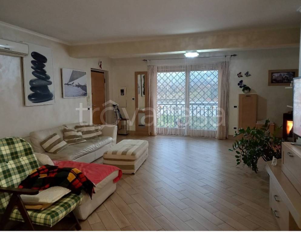 casa indipendente in vendita a Roma in zona Alessandrino