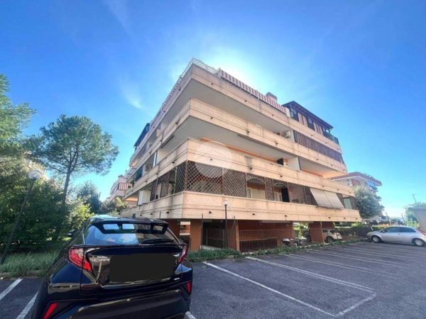 appartamento in vendita a Roma in zona Ponte Mammolo