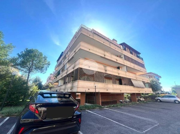 appartamento in vendita a Roma in zona Ponte Mammolo
