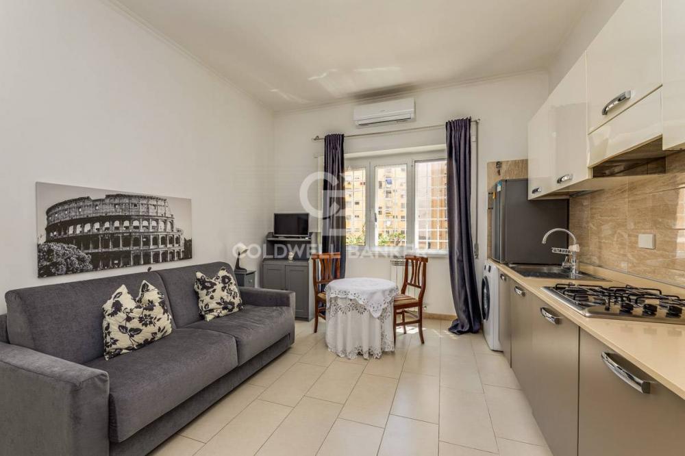 appartamento in vendita a Roma in zona Portuense