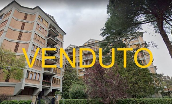 appartamento in vendita a Roma in zona Ardeatino
