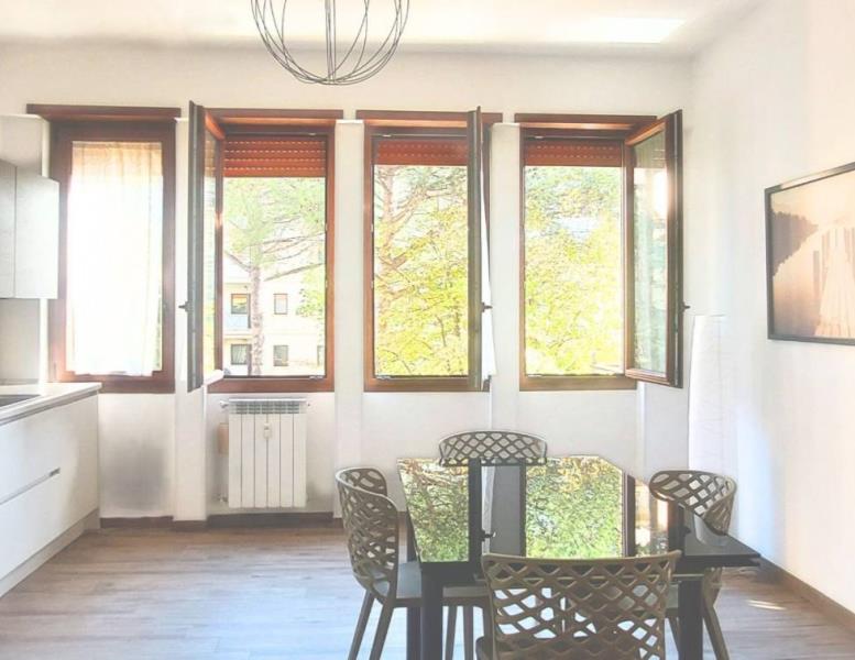 appartamento in vendita a Roma in zona Ardeatino