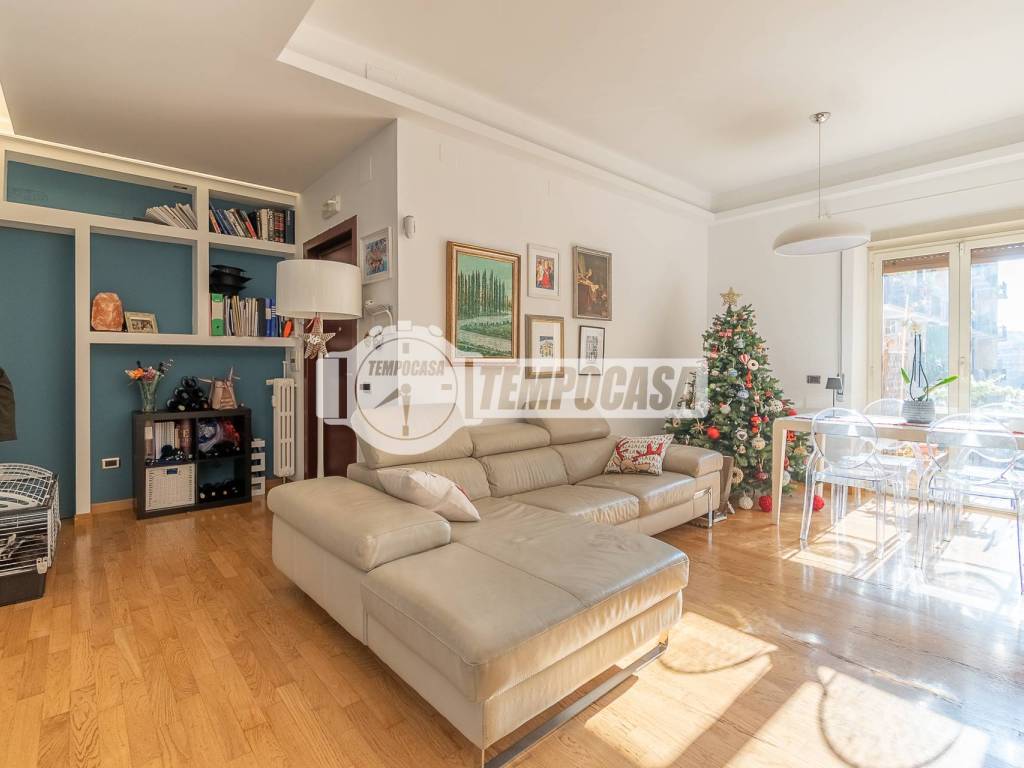 appartamento in vendita a Roma in zona Don Bosco