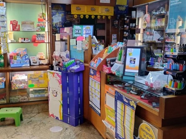 negozio in vendita a Roma in zona Centro Storico