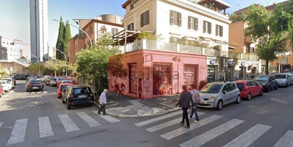 locale commerciale in vendita a Roma in zona Gianicolense