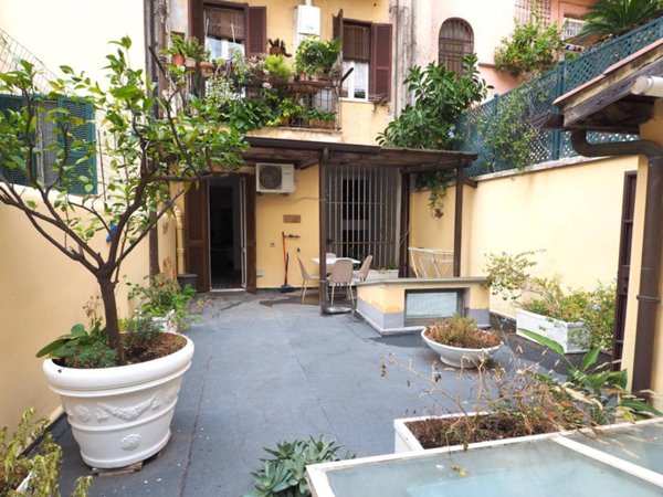 appartamento in vendita a Roma in zona Rione Monti/Campitelli