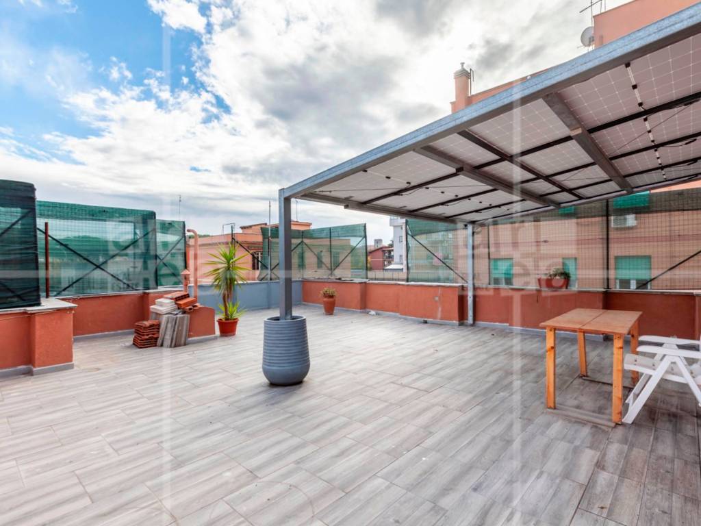 appartamento in vendita a Roma in zona Prenestino-Centocelle