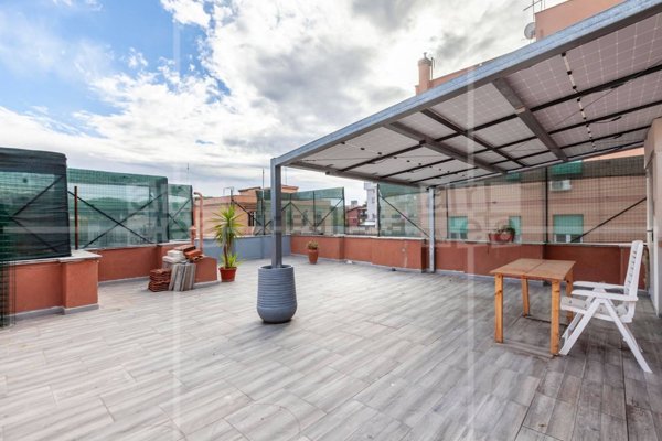 appartamento in vendita a Roma in zona Prenestino-Centocelle