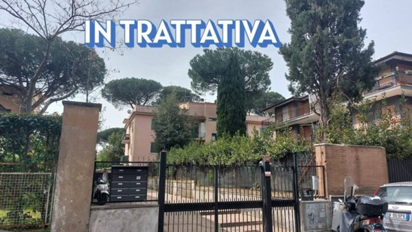 appartamento in vendita a Roma in zona Appio Pignatelli