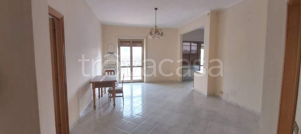 appartamento in vendita a Roma in zona Acilia