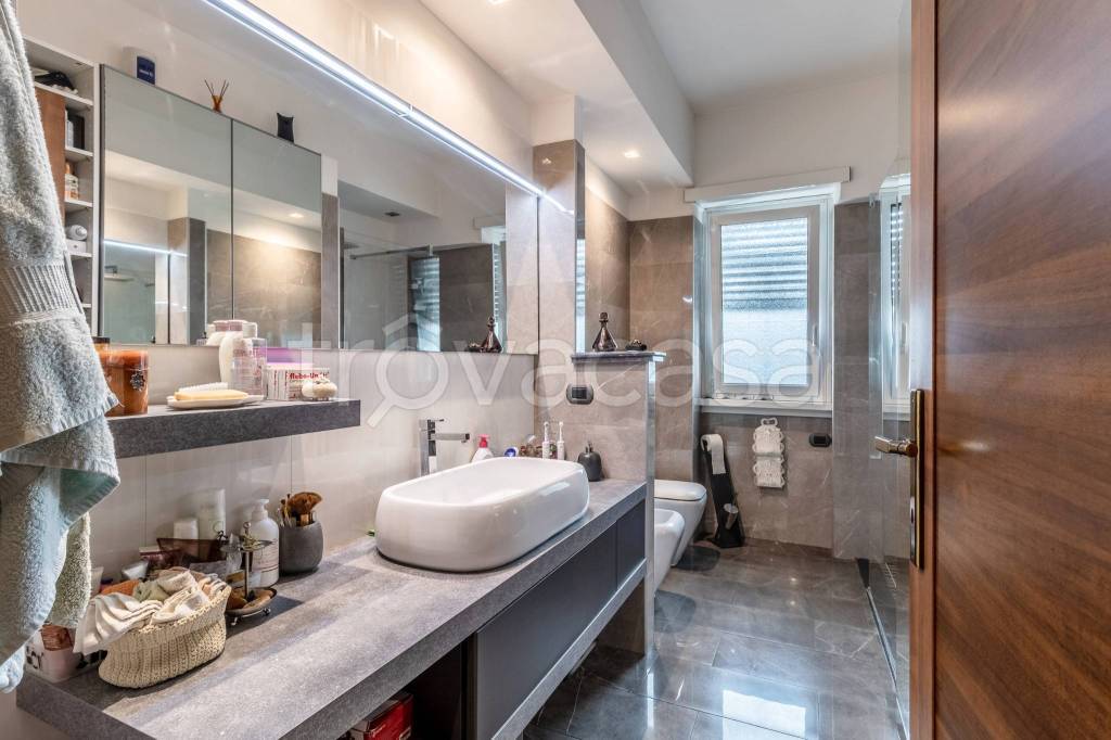 appartamento in vendita a Roma in zona Prenestino-Centocelle