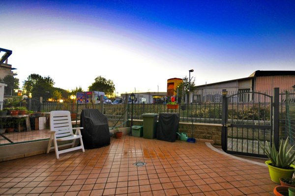 appartamento in vendita a Roma in zona Torre Angela