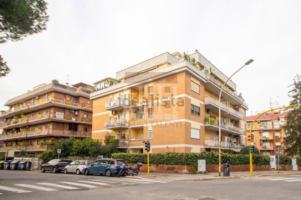 appartamento in vendita a Roma in zona Monte Sacro/Talenti