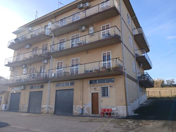 appartamento in vendita a Roma in zona Finocchio