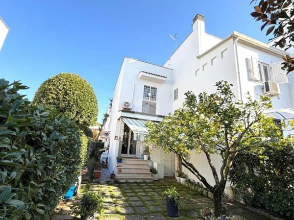 casa indipendente in vendita a Roma in zona Ponte Mammolo