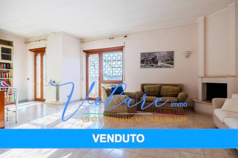 appartamento in vendita a Roma in zona Ostia