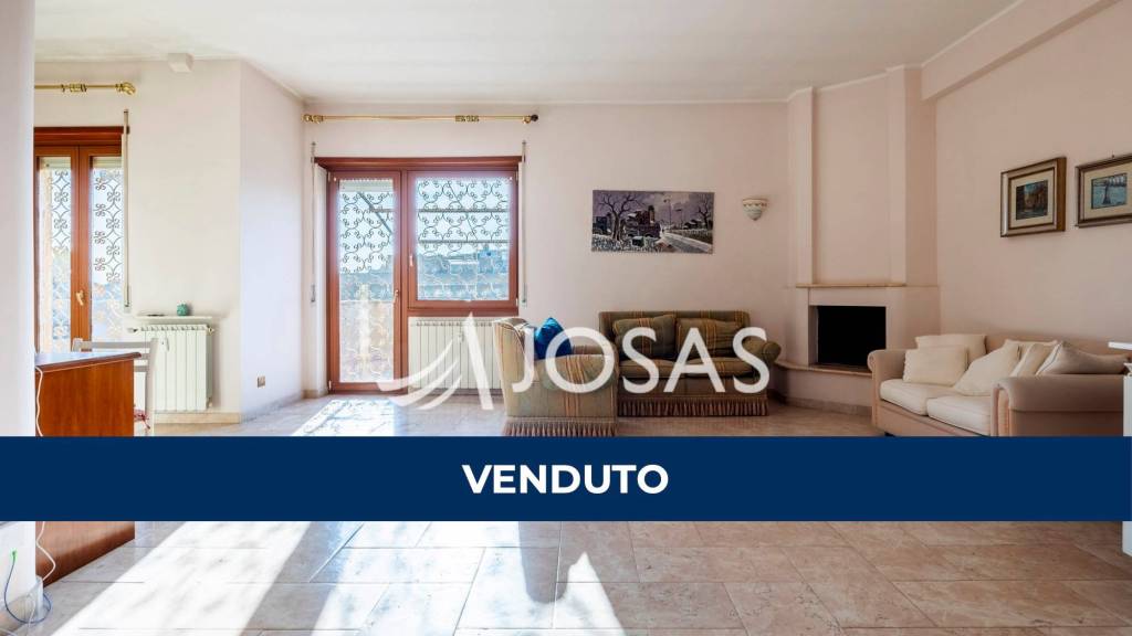 appartamento in vendita a Roma in zona Ostia