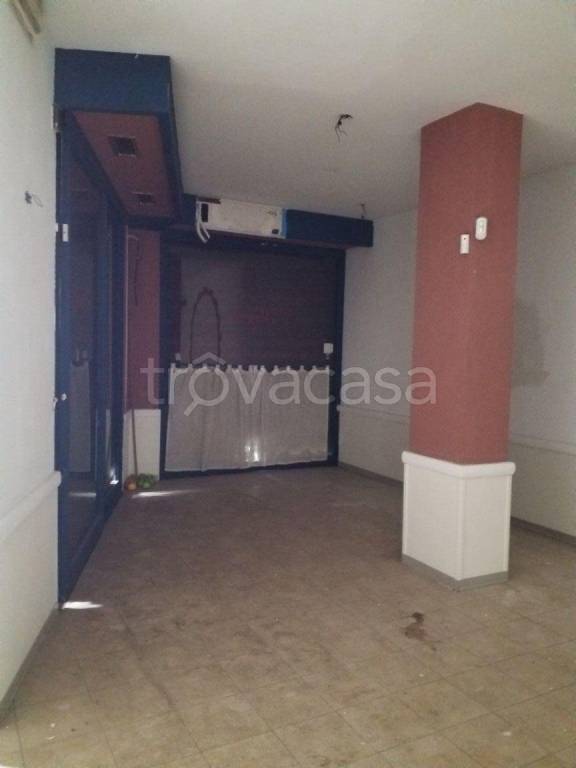 negozio in vendita a Roma in zona Appio Latino