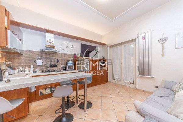 appartamento in vendita a Roma in zona Appio Claudio